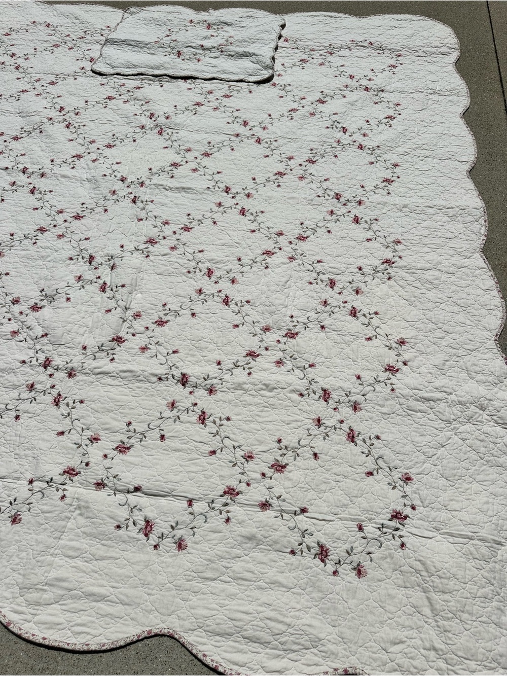 Classic Creamy White Floral Embroidered Quilt Set 1 Pillow Sham Hannalore Cotton - Picture 12 of 16